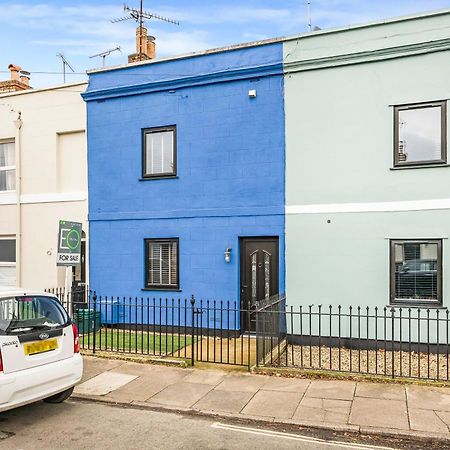 Two Double Bedroom Townhouse In Tivoli Cheltenham Exterior foto